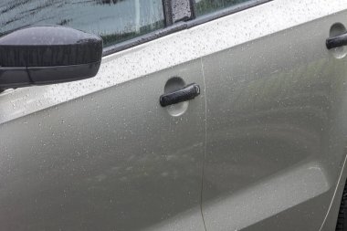  Damlacıkları desen ve dokuları üzerinde ıslak motorlu araçlar için 