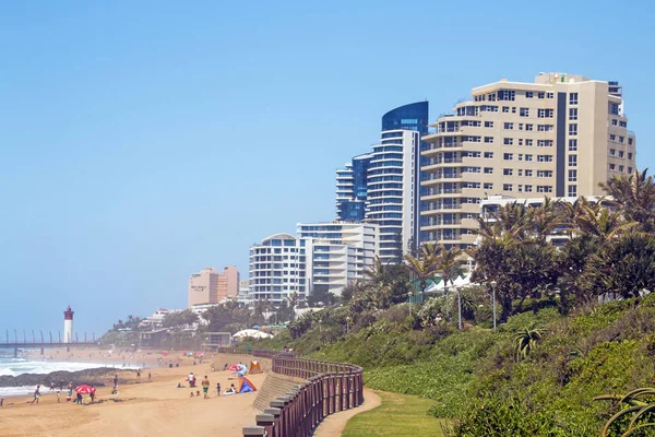 Paisaje de la ciudad costera en Umhlanga Durban Sudáfrica —  Fotos de Stock