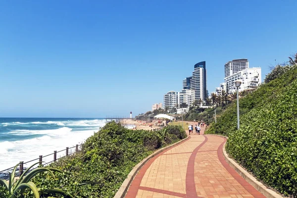 Paisaje de la ciudad costera en Umhlanga Durban Sudáfrica — Foto de Stock