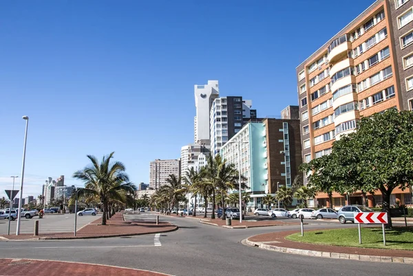 Ligger vid stranden Golden mile i durban Sydafrika — Stockfoto