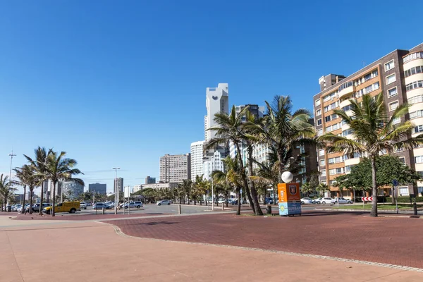 Primera línea de playa y City Skyline en Durban Sudáfrica — Foto de Stock