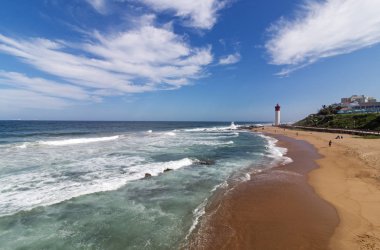 Dalgalar Breaking Beach ve Umhlanga deniz feneri