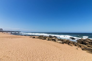 Beach Pier deniz kıyı mavi gökyüzü manzara karşı