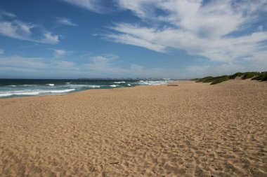 Durban 'ın sahil otelleri Umhlanga sahilinden görüldüğü gibi uzakta.
