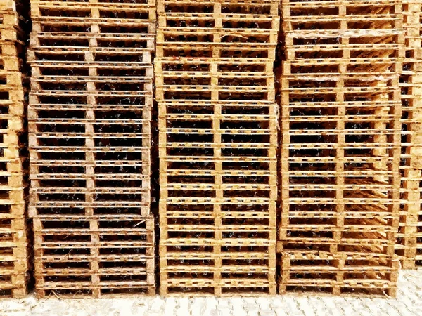 Efeito de aquarela. Empilhado novas paletes de madeira no armazém logístico — Fotografia de Stock
