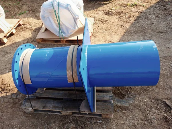 ねじ及びナット付け 500 mm 飲み物水ジョイント ユニットの詳細。カラー配管 — ストック写真