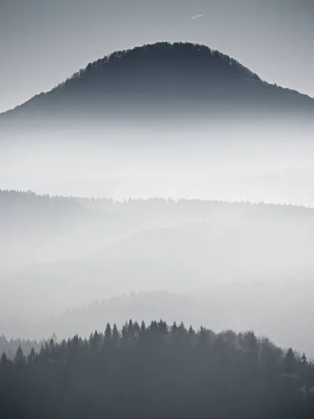 Silhouette view of mountains at sunset, national park — Stock Photo, Image