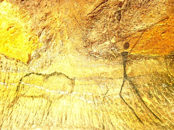 Caza de búfalos. Pintura de caza humana en la pared de arenisca, cuadro prehistórico. Negro abstracto de carbono — Foto de Stock