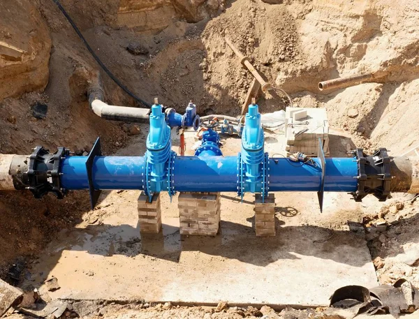 Joint de vanne d'eau potable de 500 mm avec raccord de tuyau vissé - réparation du pipeline d'eau principal — Photo