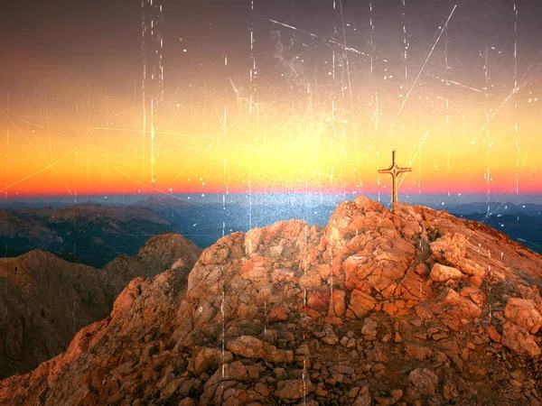 Film effect. Lens flare light, strong effect.  Cross on peak of Hoher Goell. Iron crucifix at mountain top in Alp at Austria Germany border. — Stock Photo, Image
