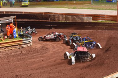 1-2 Temmuz 2017, Autocross Nova Paka, FIA Avrupa Şampiyonası, Çek Cumhuriyeti'nde. Adamcağız araba ve süper arabası.