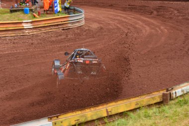 1-2 Temmuz 2017, Autocross Nova Paka, FIA Avrupa Şampiyonası, Çek Cumhuriyeti'nde. Adamcağız araba ve süper arabası.