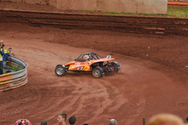 1-2 Temmuz 2017, Autocross Nova Paka, FIA Avrupa Şampiyonası, Çek Cumhuriyeti'nde. Adamcağız araba ve süper arabası.