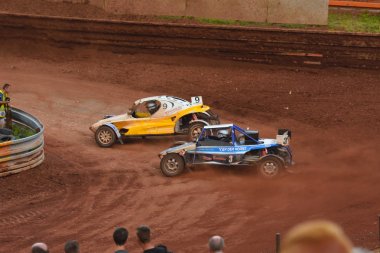 1-2 Temmuz 2017, Autocross Nova Paka, FIA Avrupa Şampiyonası, Çek Cumhuriyeti'nde. Adamcağız araba ve süper arabası.