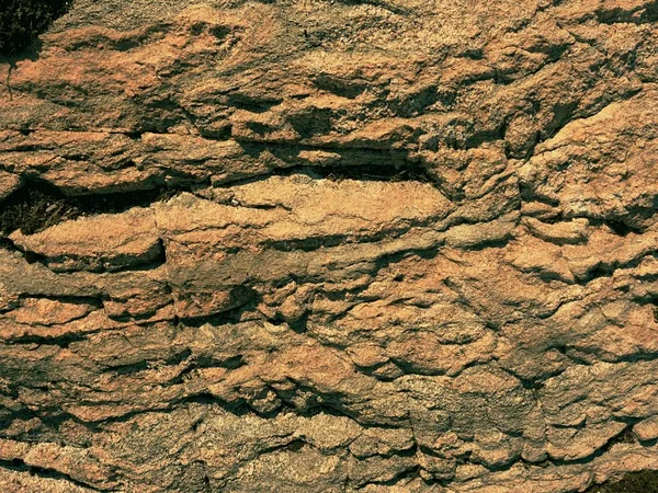 Piedras de mármol natural en la antigua sala del castillo. Llenado con cemento en un bonito fondo natural — Foto de Stock