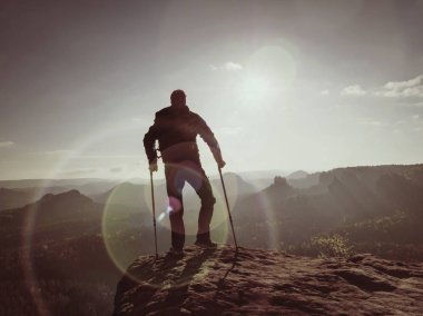 Fiyatı acıyor diz ile. Birleşim Immobilizer bacağından adamla Zirvesi ve zam tıp koltuk değneği başının üstünde kalsın. Uzun yürüyüşe çıkan kimse elde dağ tepe içinde aşmak ağrı.