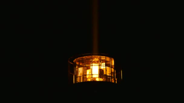 Detail Obrací Lampu Majáku Detail Fresnelovy Čočky Věž Osvětlená Silnou — Stock video