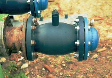 Küresel Vanalar ve kör üye ile Boru hattların başka şekilli, buhar kaynağı Isıtma yenileme.