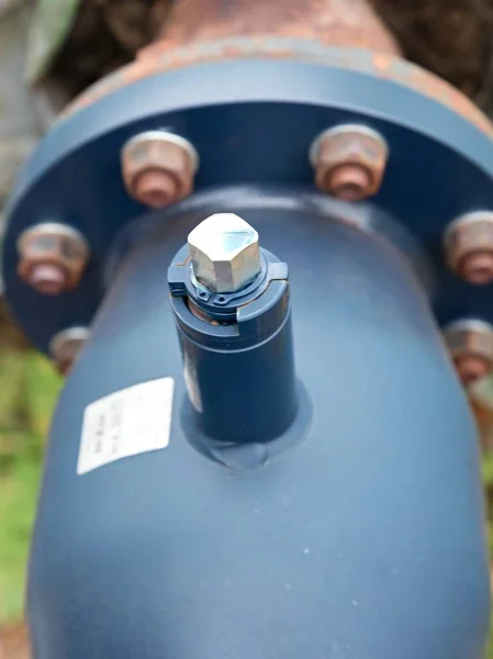 Деталь арматуры шарового клапана. Система парового отопления для городского поселения . — стоковое фото