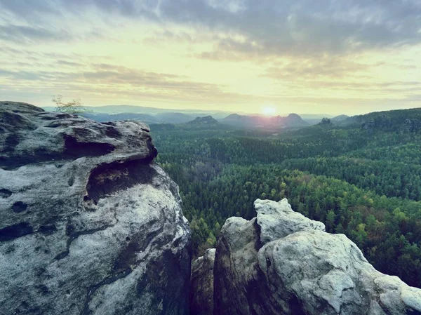 Rocky Summit Empty Mountain Peak Morning View Sandstone Cliff Misty — Stock Photo, Image