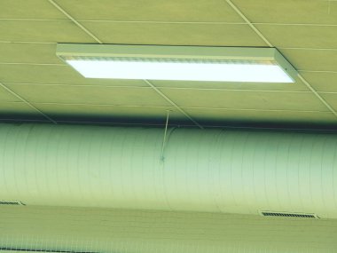 Ambar beyaz tavanda Floresan ışık fikstür