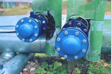 Bükülmüş çelik borular, bir sistem için pompa sıvı ya da gaz boru hatları