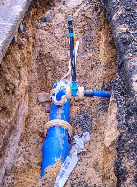 Tuyau HDPE prêt pour le soudage. Ville tuyaux souterrains — Photo