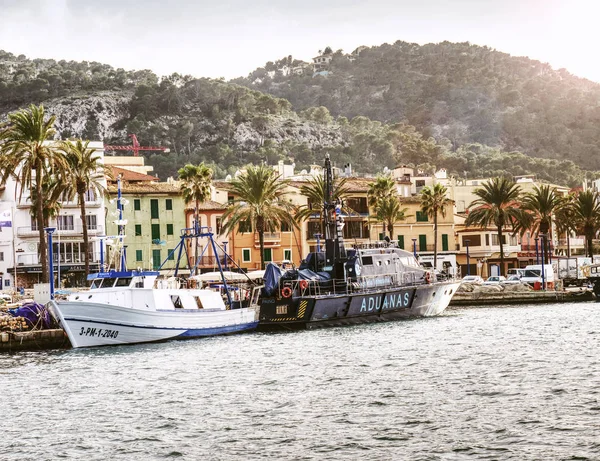 Baai en haven Port de Andratx, eiland Mallorca, S — Stockfoto