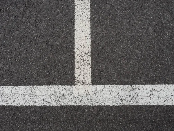Linhas Pintadas Com Cor Branca Lugares Estacionamento Vazios Estrada Pintor — Fotografia de Stock
