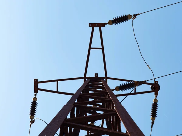 Old Rusty High Voltage Pole Blue Sky Background — Stock Photo, Image