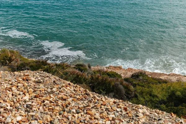 Küste Meer Und Felsen Blaue Oberfläche Und Felsen Das Licht — Stockfoto