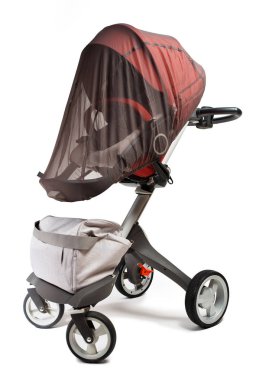 Norveç elit bebek arabası beyaz bir arka plan üzerinde izole