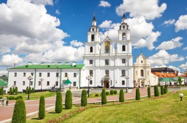 Minsk'te Kutsal Ruh'un Katedrali. Ana Ortodoks Kilisesi 