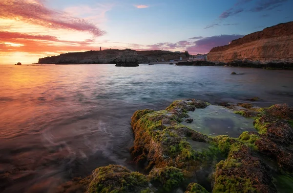 Beautiful summer landscape with sunset, colorful sky and sea. — Stock Photo, Image