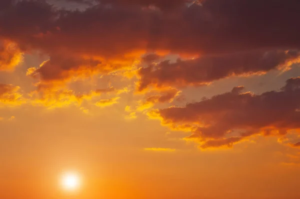 Piękny Ognisty Pomarańczowy Zachód Słońca Niebo Jako Tło — Zdjęcie stockowe