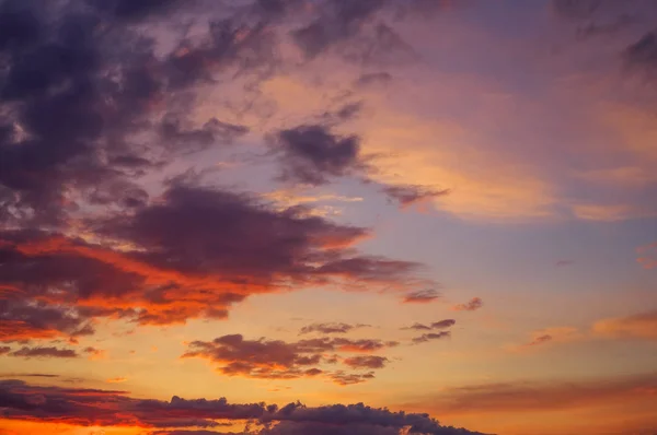 Cielo Del Atardecer Colores Ardiente Naranja Rojo Hermoso Fondo —  Fotos de Stock