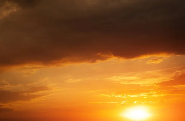 Céu Pôr Sol Laranja Ardente Bonito Como Fundo — Fotografia de Stock