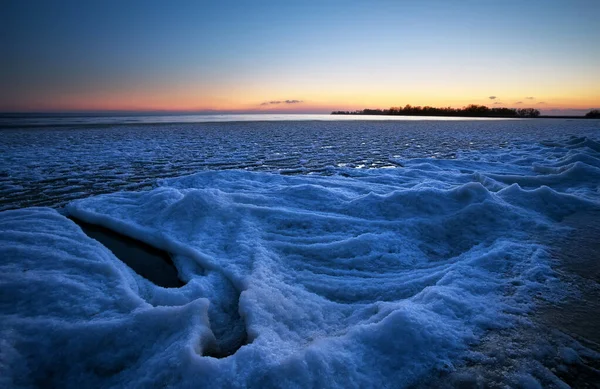 Nascer Sol Rio Gelado Bela Paisagem Inverno Com Lago Tempo — Fotografia de Stock