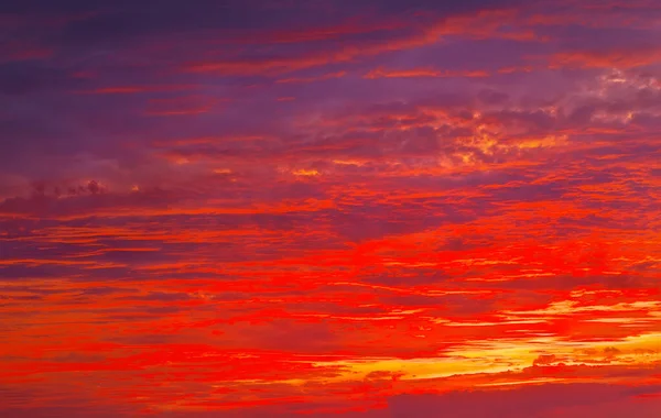 Bela Crepúsculo Céu Fundo Céu Colorido Pôr Sol Laranja Vermelho — Fotografia de Stock