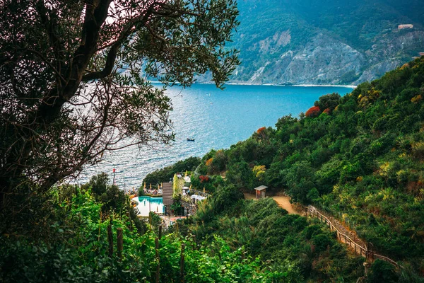 Schöne Aussicht Auf Das Türkisfarbene Mittelmeer Und Den Strand Von — Stockfoto