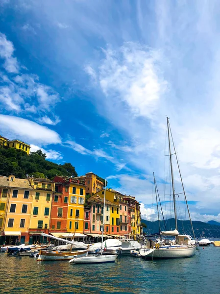 Breed Hoekpanorama Prachtig Uitzicht Portofino Een Van Werelds Mooiste Badplaatsen — Stockfoto