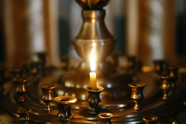 Burning Candle Stands Altar Church — Stock Photo, Image