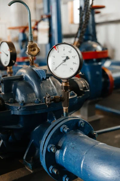 Basınç göstergesi, boru hattı, su, yağ veya gaz üzerindeki yakın çekim ölçüm aygıtı