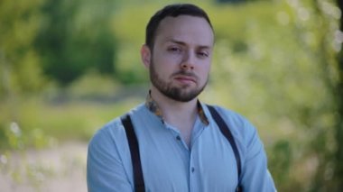 Genç Beyaz adam portresi