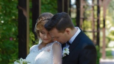 Gelin ve damat fotoğrafçı açık poz