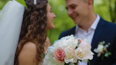 Gelin ve damat poz ahşap