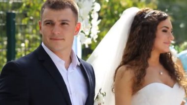 Gelin ve damat düğün töreninde