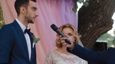 Gelin ve damat sana söyleyemem