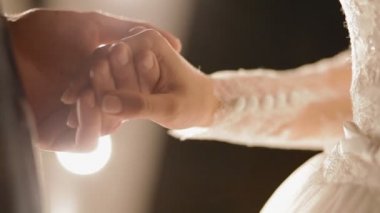 Damat gelini tutuşsun