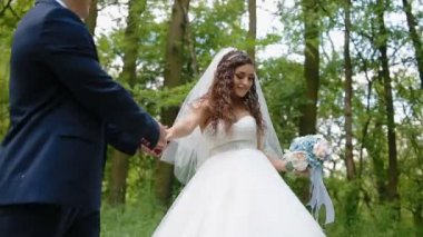 Gelin ve damat poz ahşap